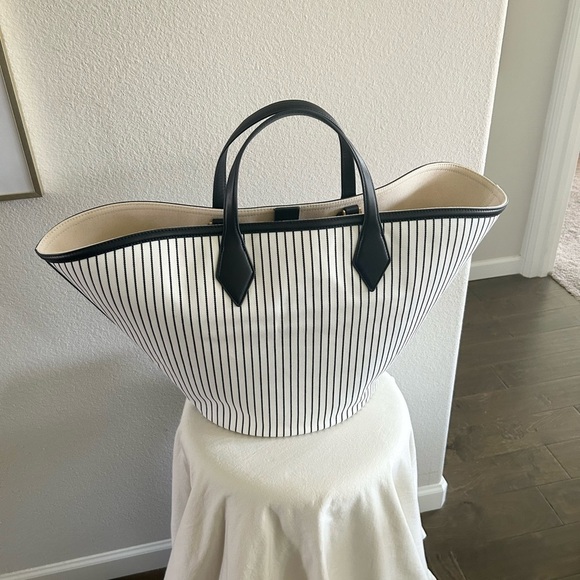 Veronica Beard Large Crest Tote in Navy Stripe - Picture 9 of 9